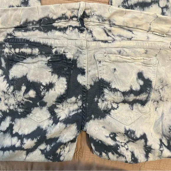 MOTHER The Looker Tie-Dye Skinny Jean - Picture 7 of 9